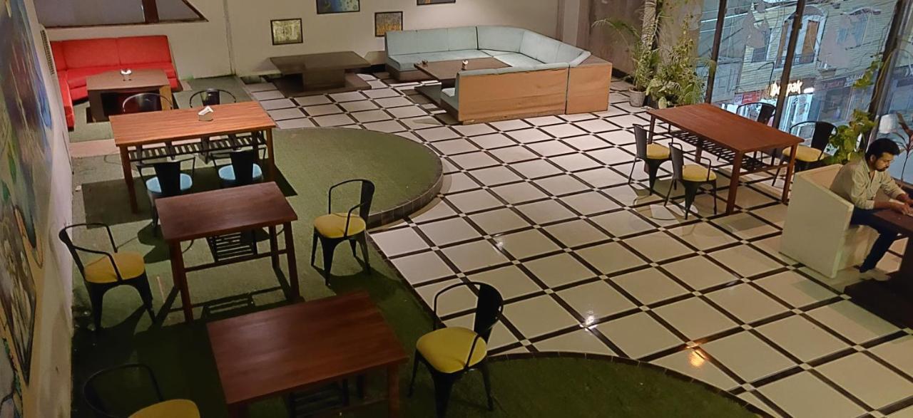 Hotel Vip Udaipur Esterno foto