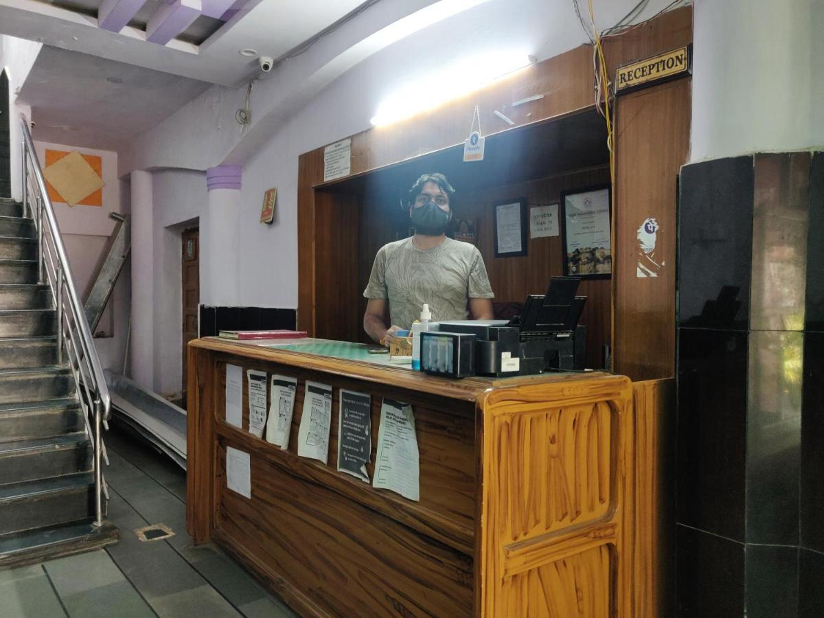 Hotel Vip Udaipur Esterno foto