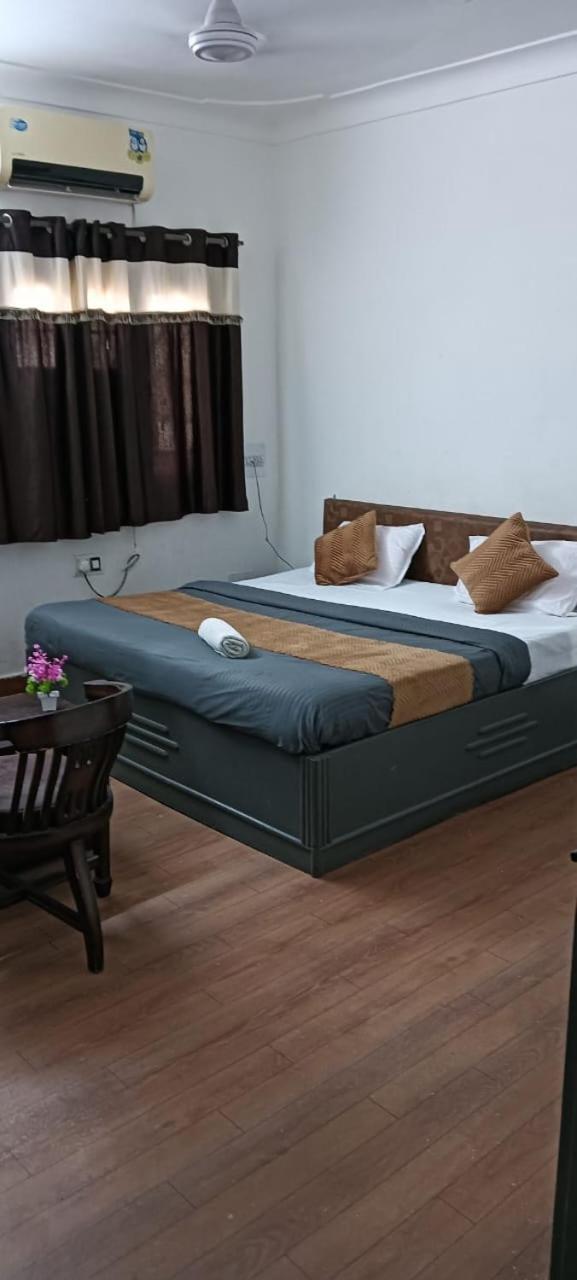 Hotel Vip Udaipur Esterno foto