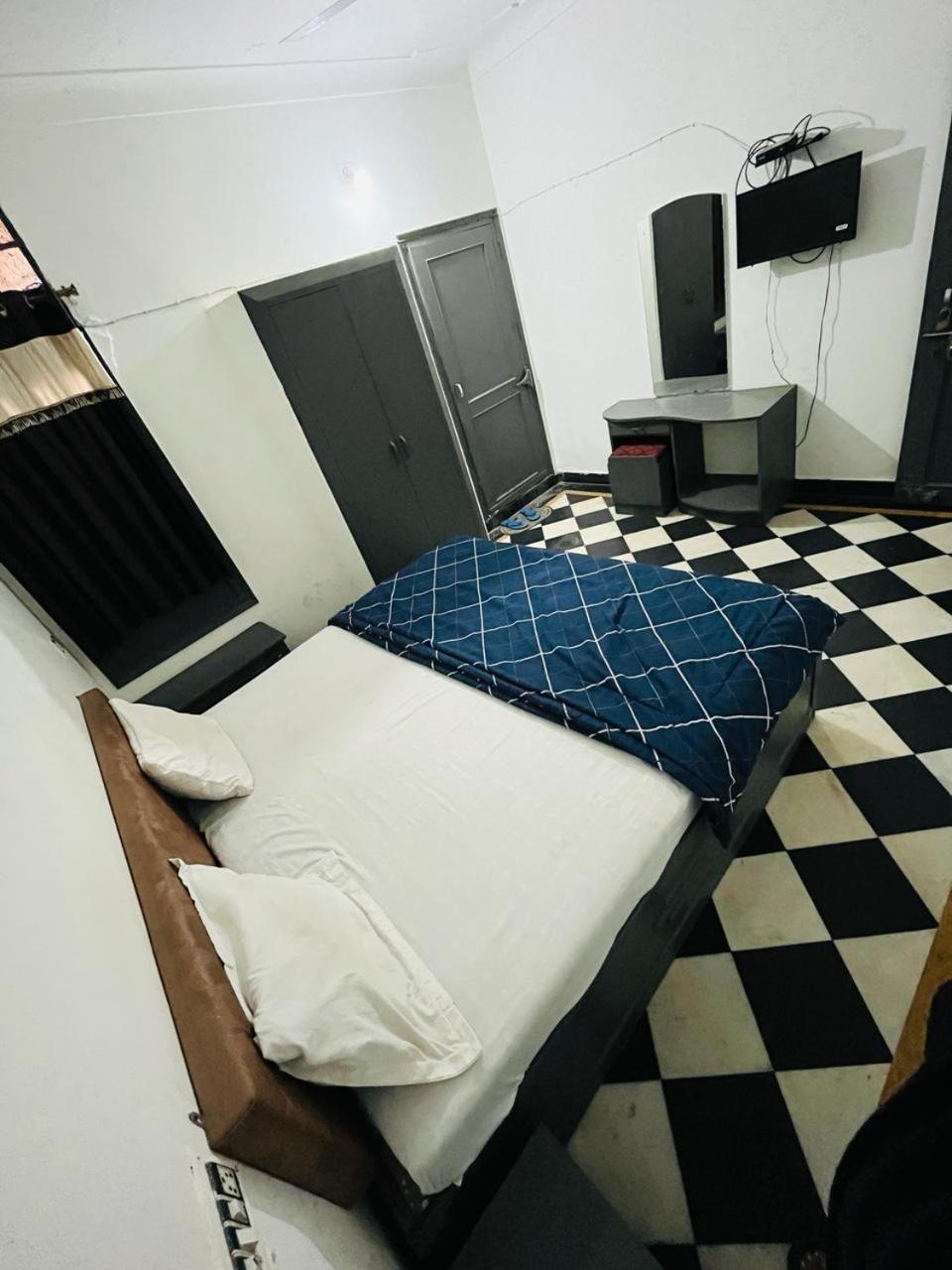 Hotel Vip Udaipur Esterno foto
